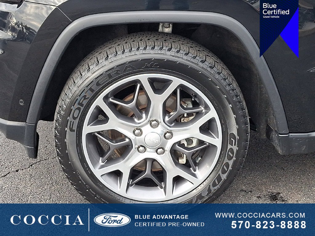 Used 2022 Jeep Grand Cherokee Limited w/ Tech Group AWD/4WD image 8