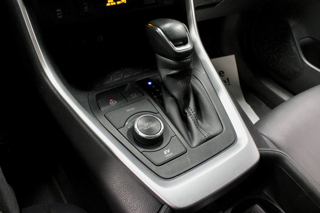 Used 2023 Toyota RAV4 XLE Premium AWD/4WD image 30