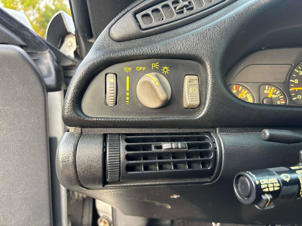 Used 1993 Chevrolet Camaro LT image 12