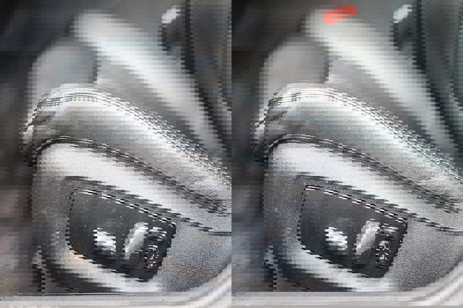 Used 2023 BMW 540i w/ M Sport Package image 21