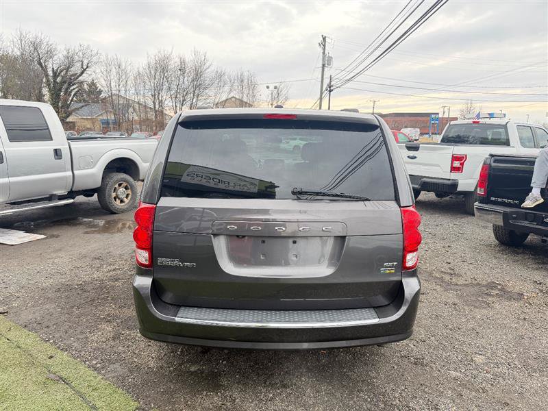 Used 2018 Dodge Grand Caravan SXT FWD image 5