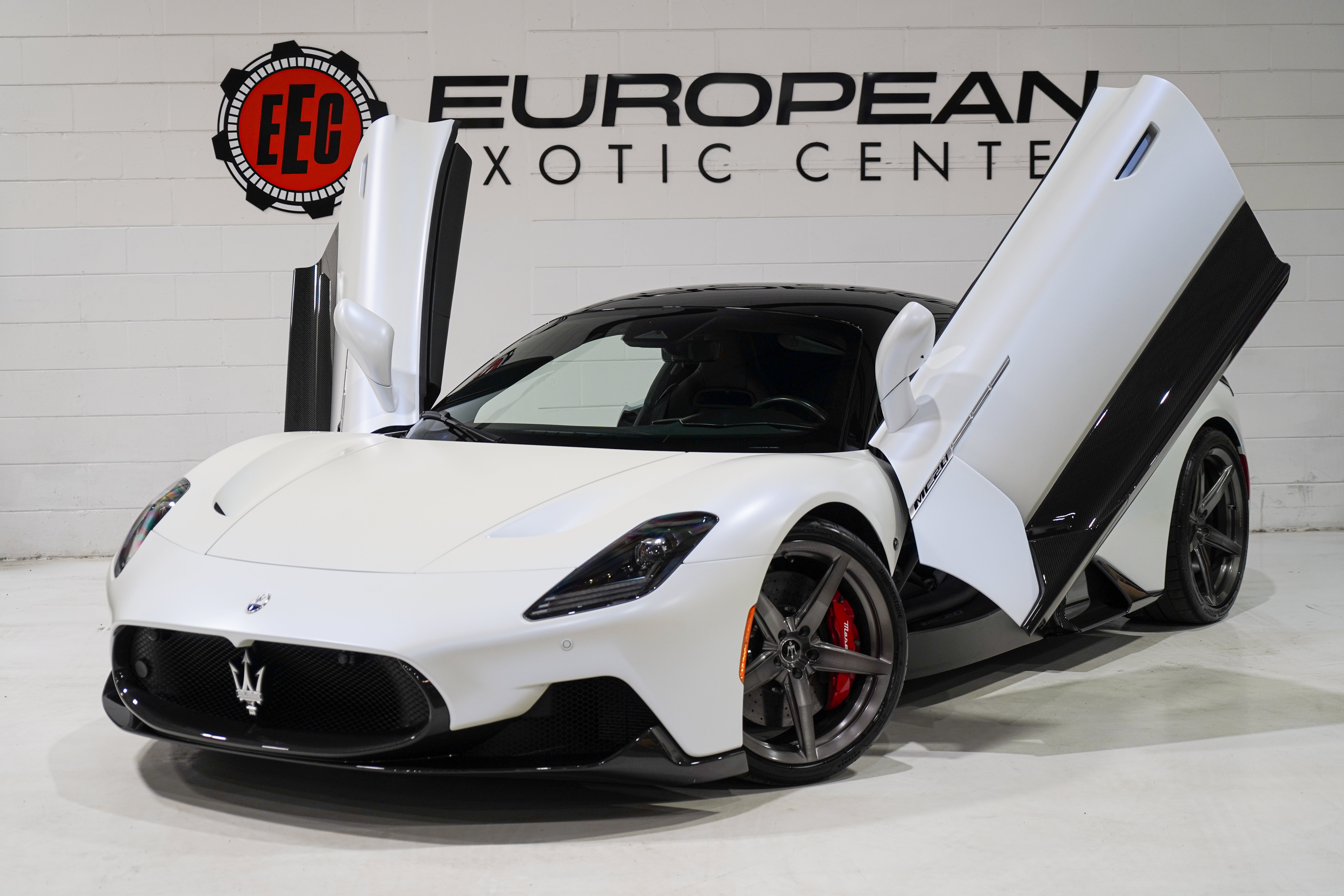 Used 2023 Maserati MC20 Coupe RWD image 4
