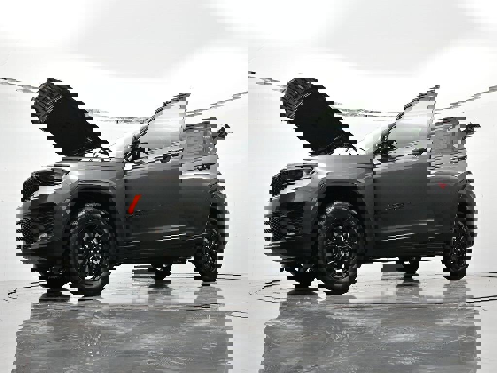 New 2025 Jeep Grand Cherokee Altitude image 49