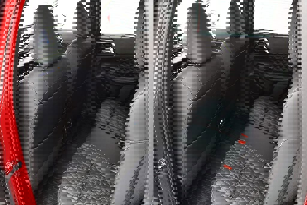 Used 2023 Mitsubishi Outlander SEL image 11