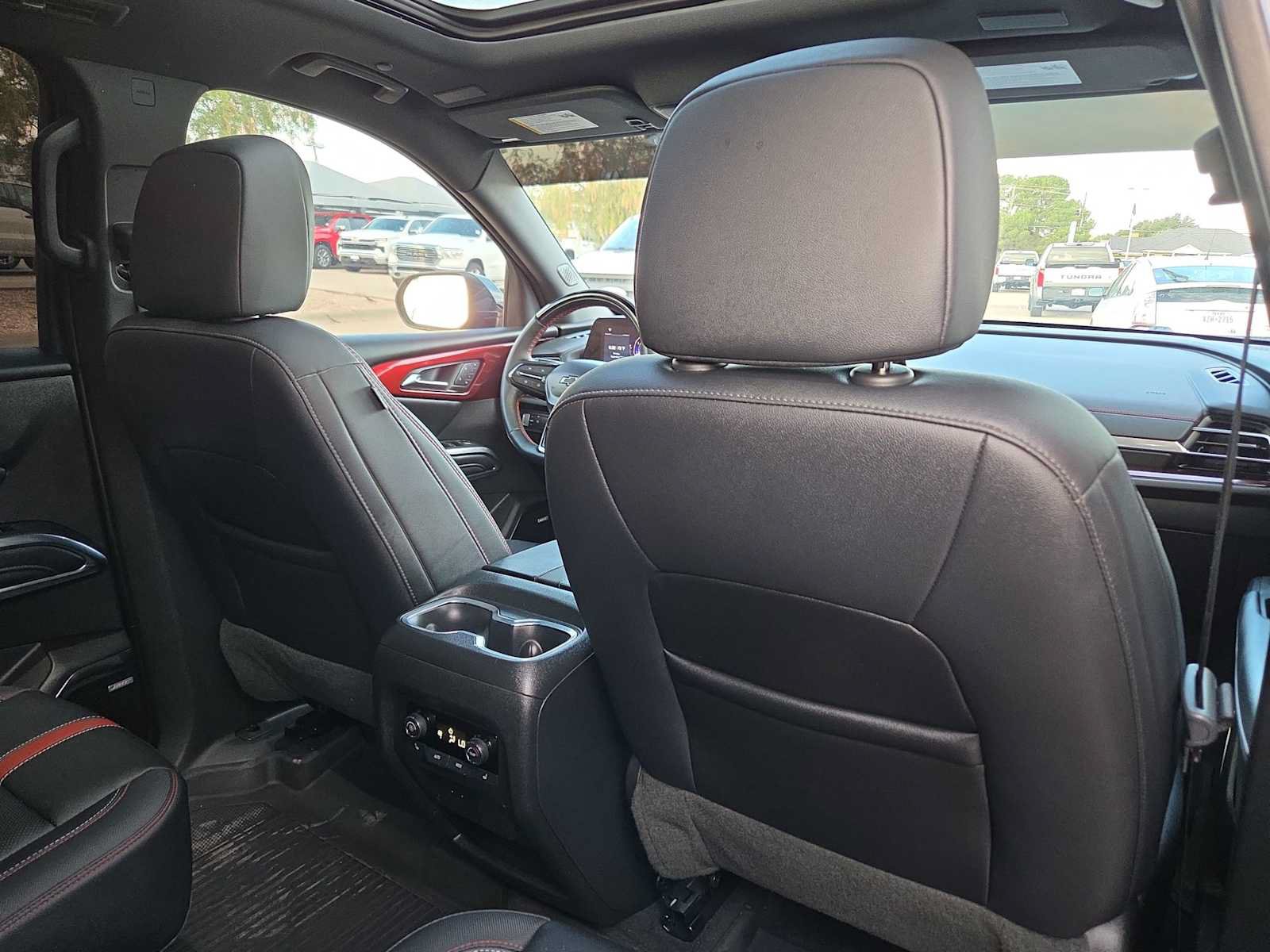 Used 2026 Chevrolet Traverse RS w/ LPO, Floor Liner Package FWD image 16