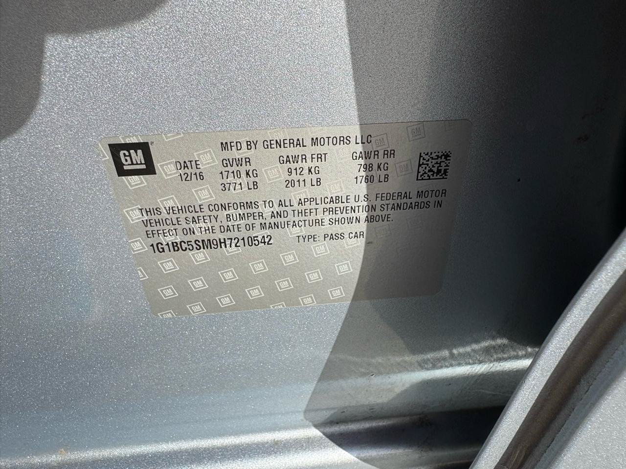 Used 2017 Chevrolet Cruze LS FWD image 11