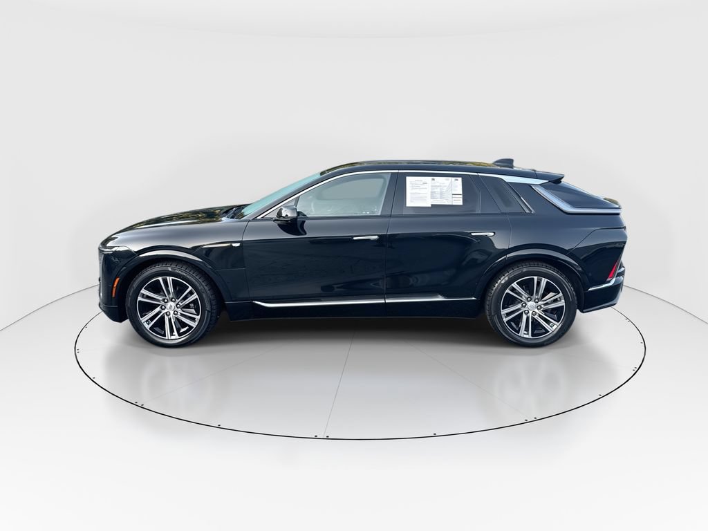 Used 2024 Cadillac Lyriq Luxury AWD/4WD image 5