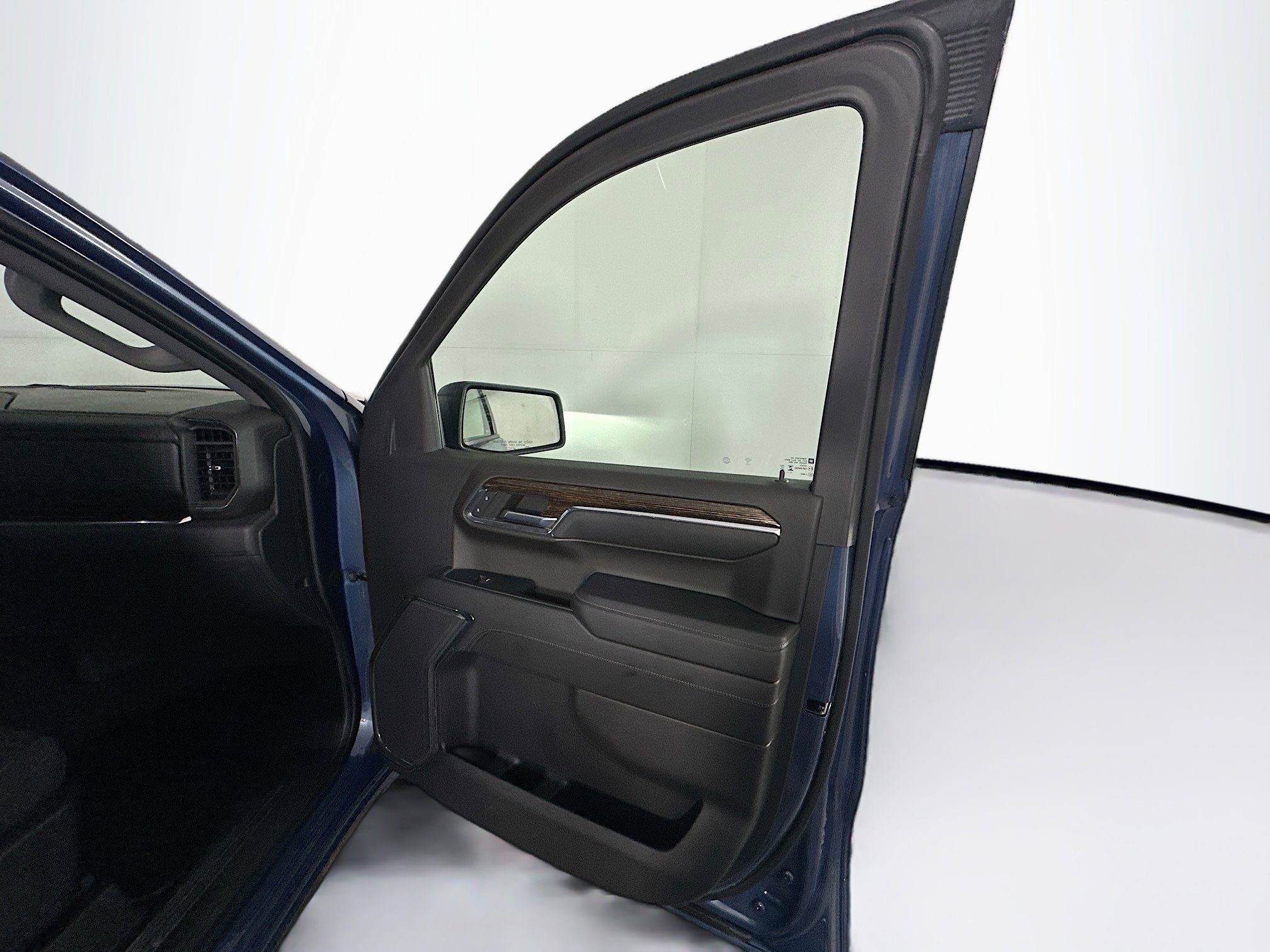 Used 2024 GMC Sierra 1500 Elevation image 30