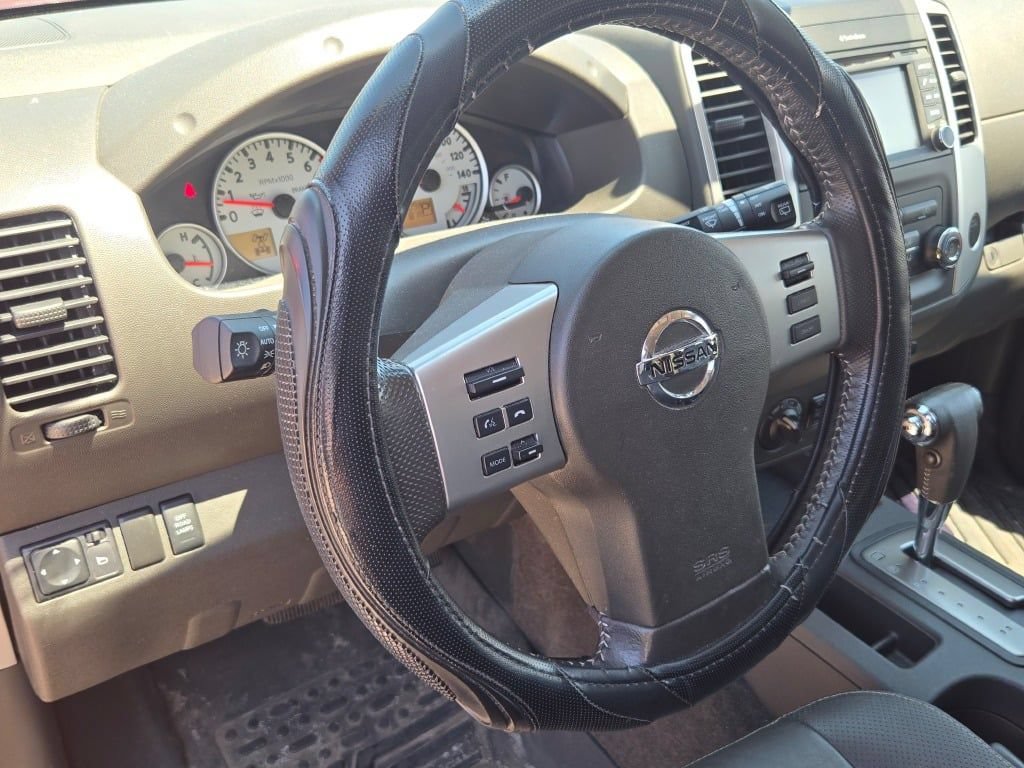 Used 2014 Nissan Xterra PRO-4X w/ Pro-4x Leather Package AWD/4WD image 22