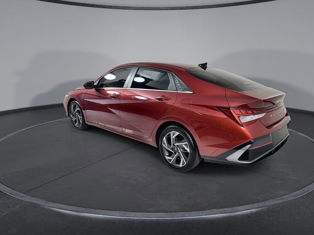 New 2025 Hyundai Elantra SEL FWD image 6