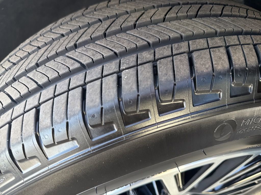 Certified 2025 Ford Escape SE image 51