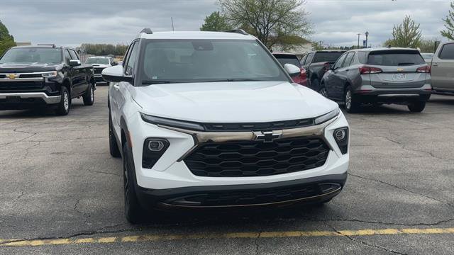 Certified 2024 Chevrolet TrailBlazer ACTIV w/ Convenience Package AWD/4WD image 3
