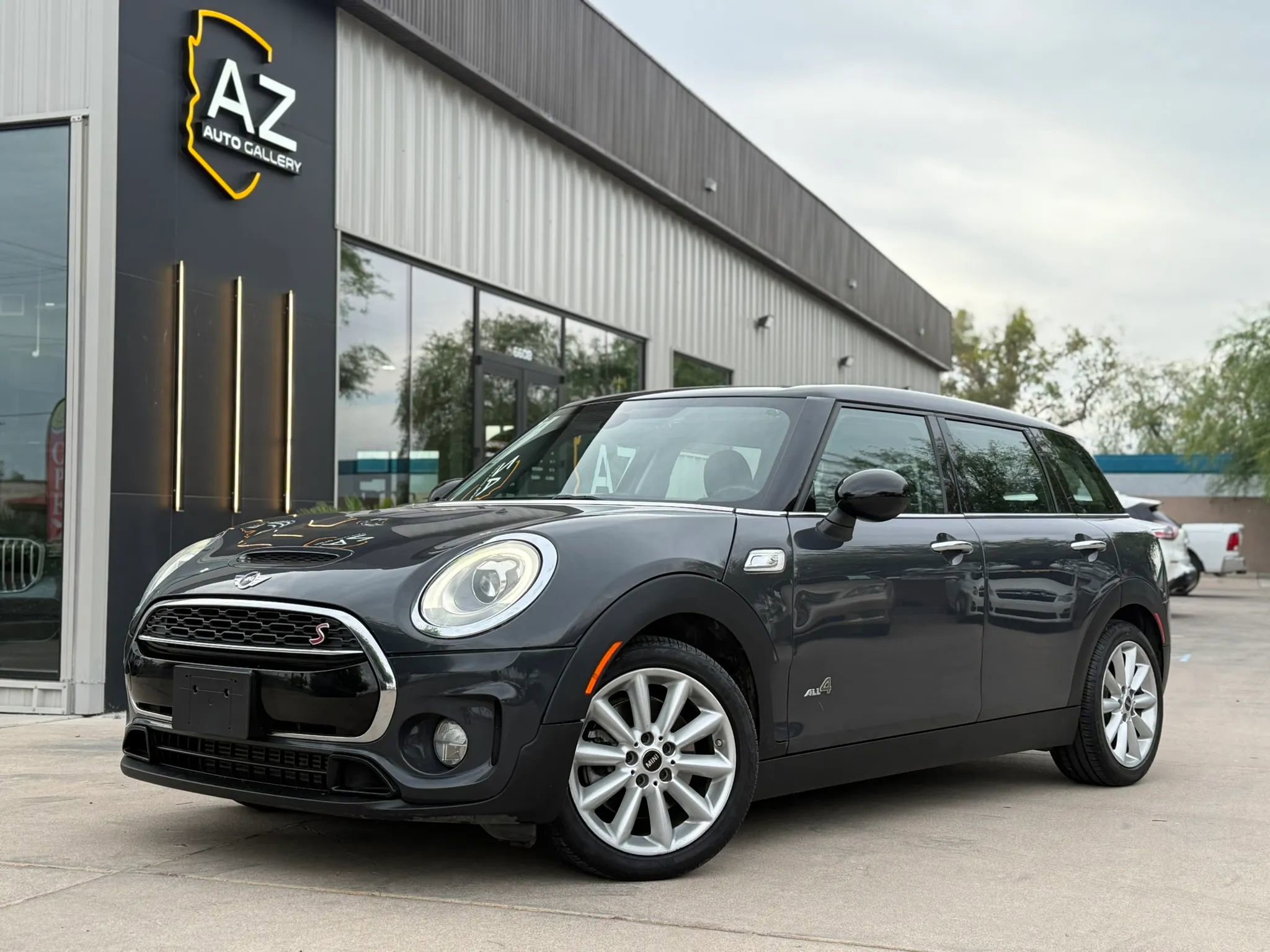 Used 2017 MINI Cooper Clubman S AWD/4WD image 1