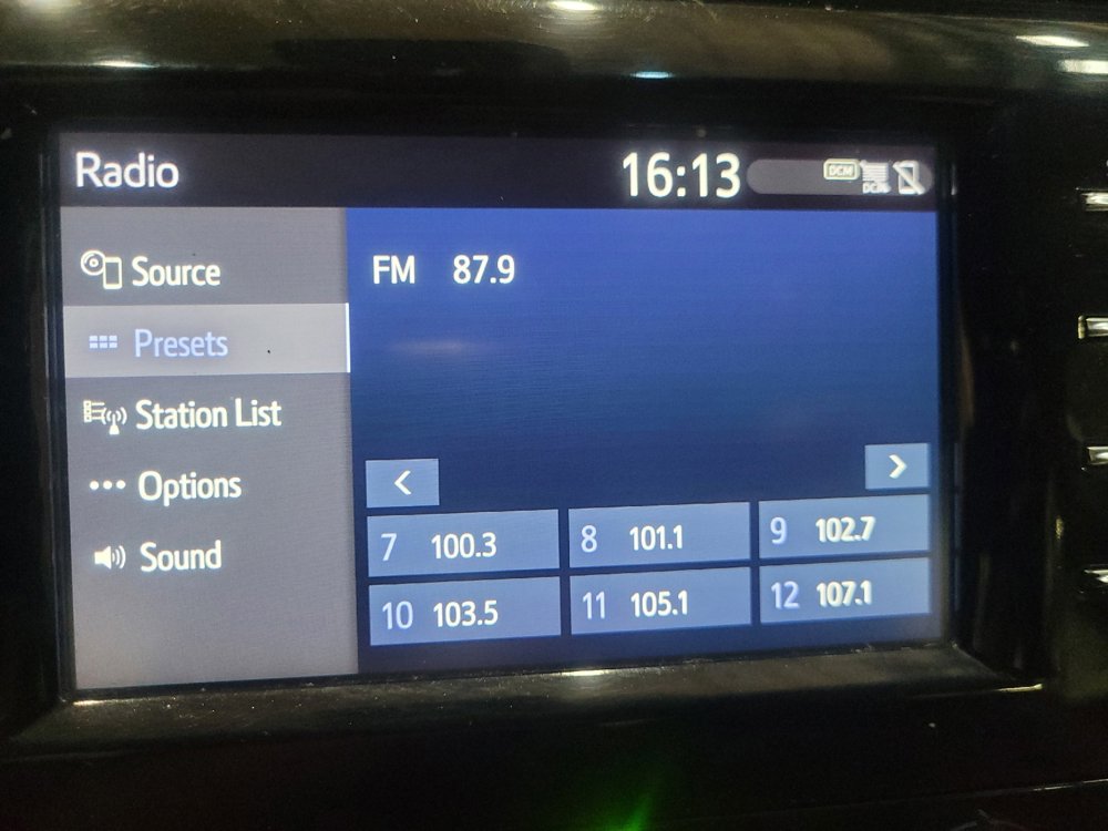 Used 2019 Toyota Camry LE image 25