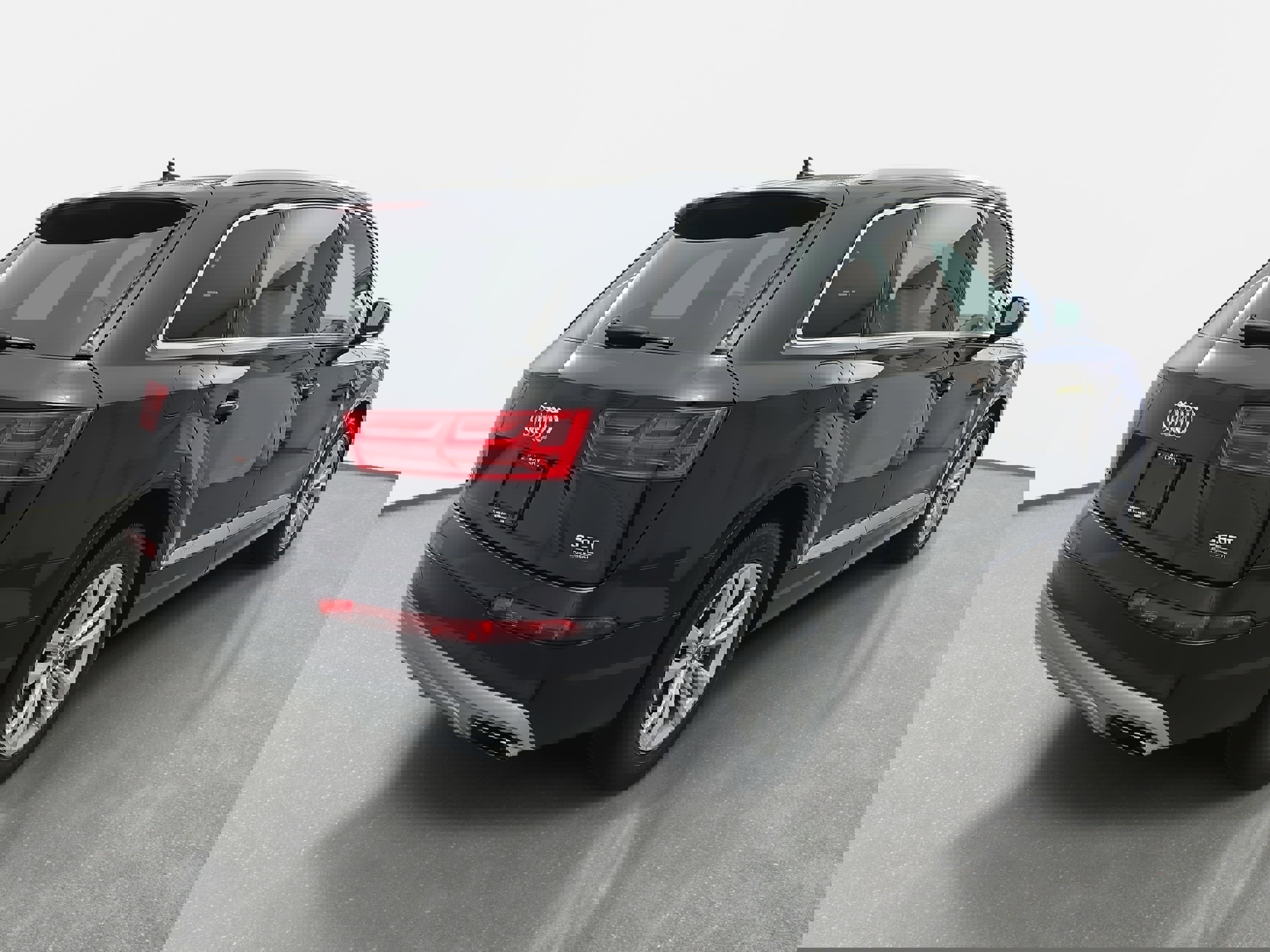 Used 2018 Audi Q7 3.0T Premium image 5