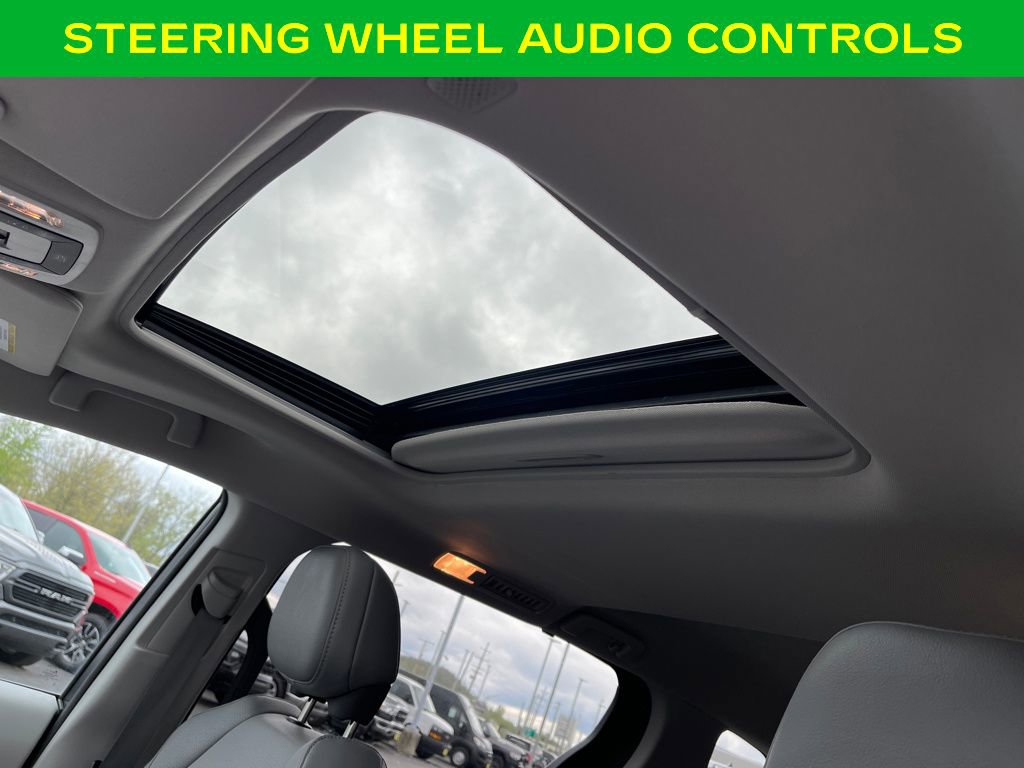 Used 2024 Toyota Sienna XLE AWD/4WD image 18