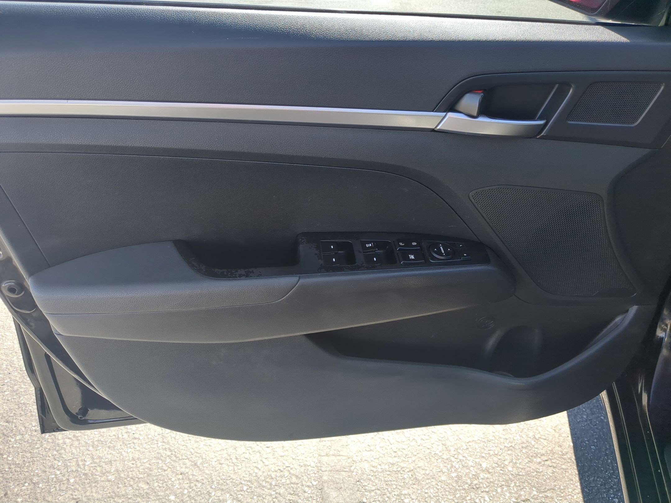 Used 2020 Hyundai Elantra SE w/ Cargo Package (C1) image 14