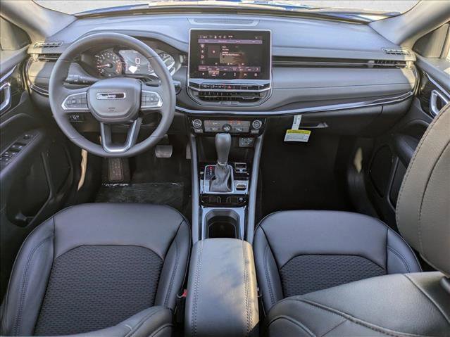 New 2026 Jeep Compass Latitude image 11