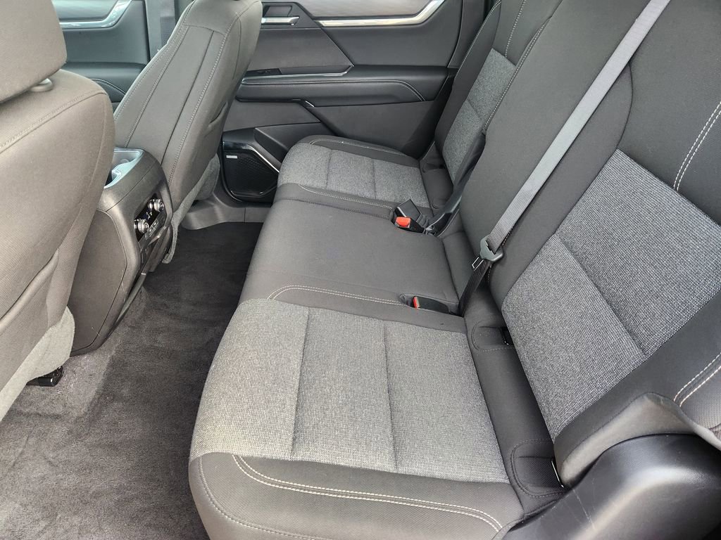 Used 2025 GMC Acadia Elevation image 30