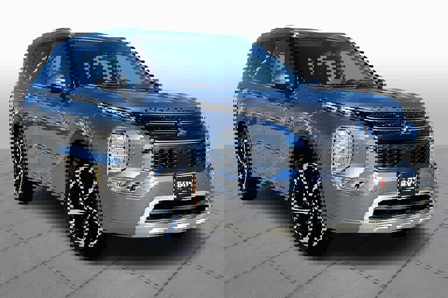 Used 2023 Mitsubishi Outlander SEL image 4