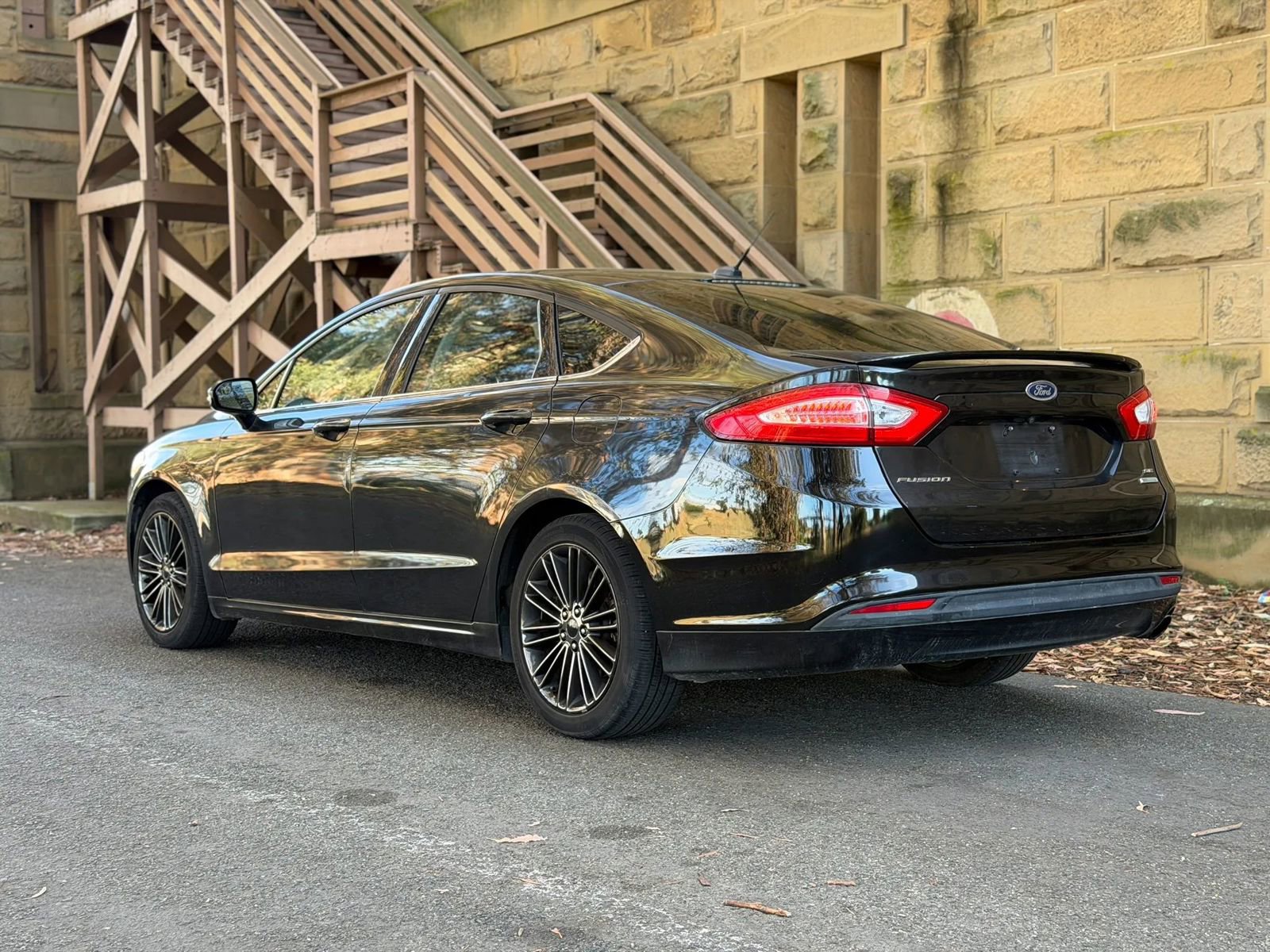 Used 2014 Ford Fusion SE FWD image 28