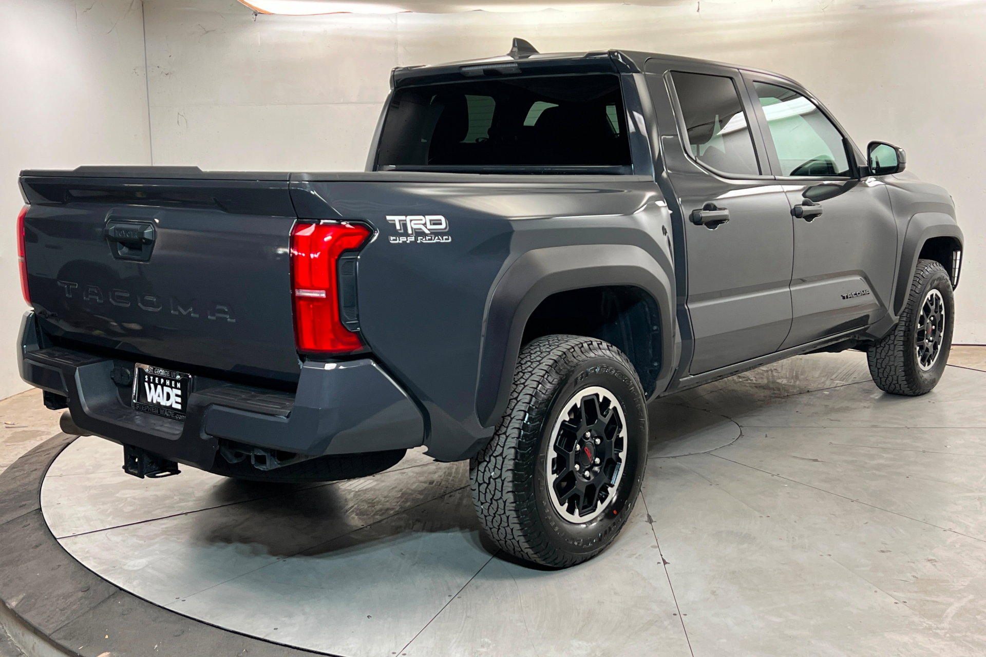 Used 2025 Toyota Tacoma TRD Off-Road AWD/4WD image 6
