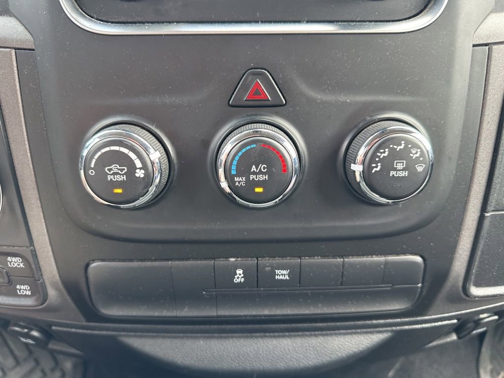 Used 2018 RAM 1500 Express w/ Black Ram 1500 Express Group AWD/4WD image 26