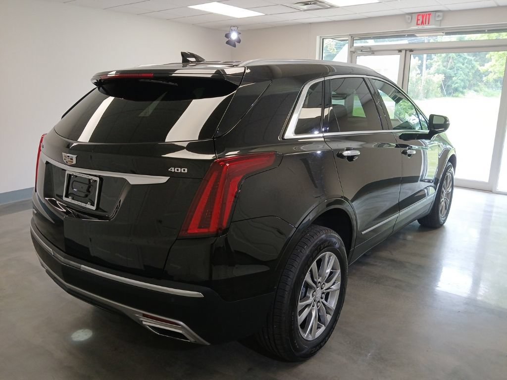 Used 2020 Cadillac XT5 Premium Luxury AWD/4WD image 2