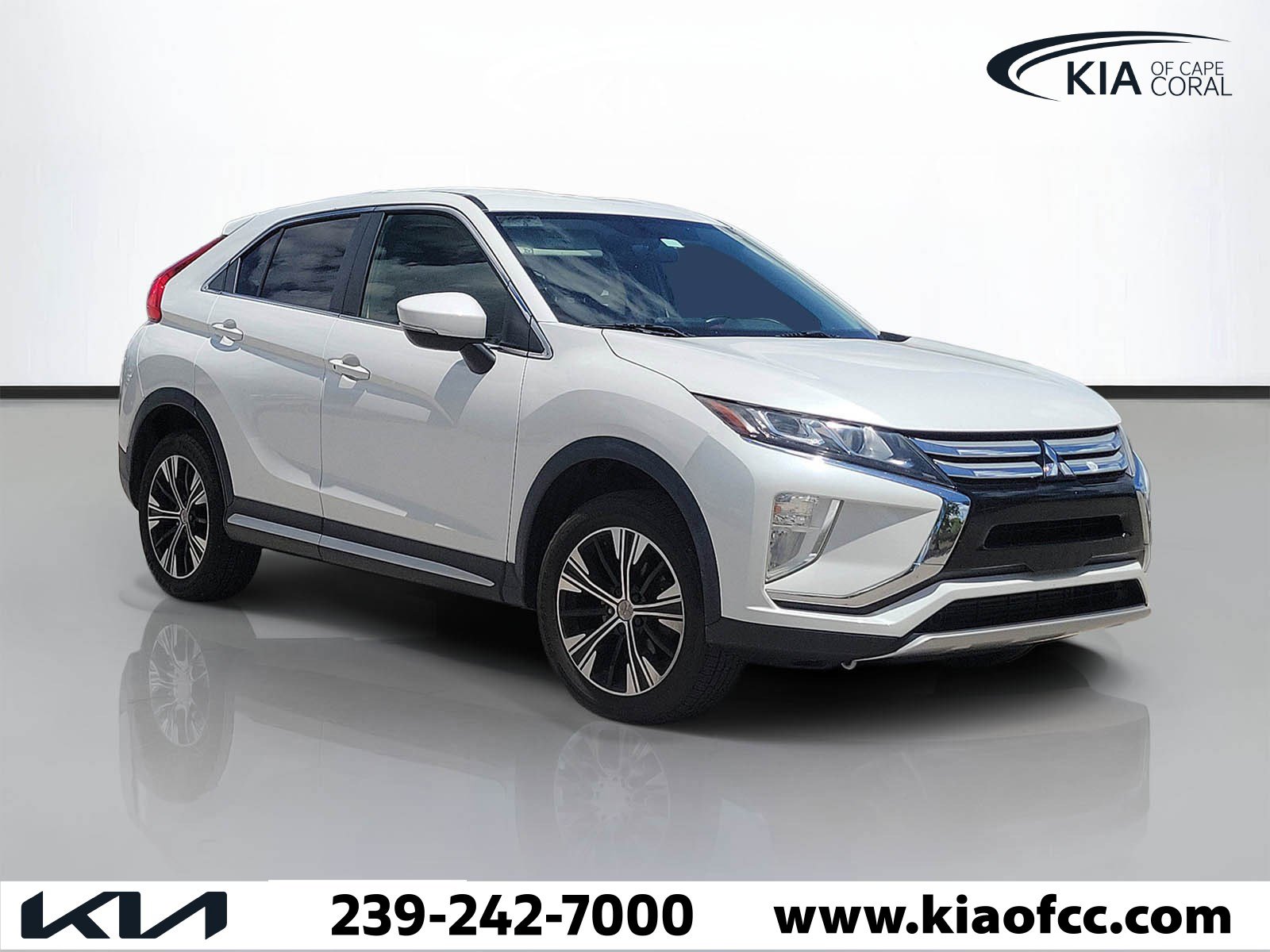 Used 2018 Mitsubishi Eclipse Cross SE image 1