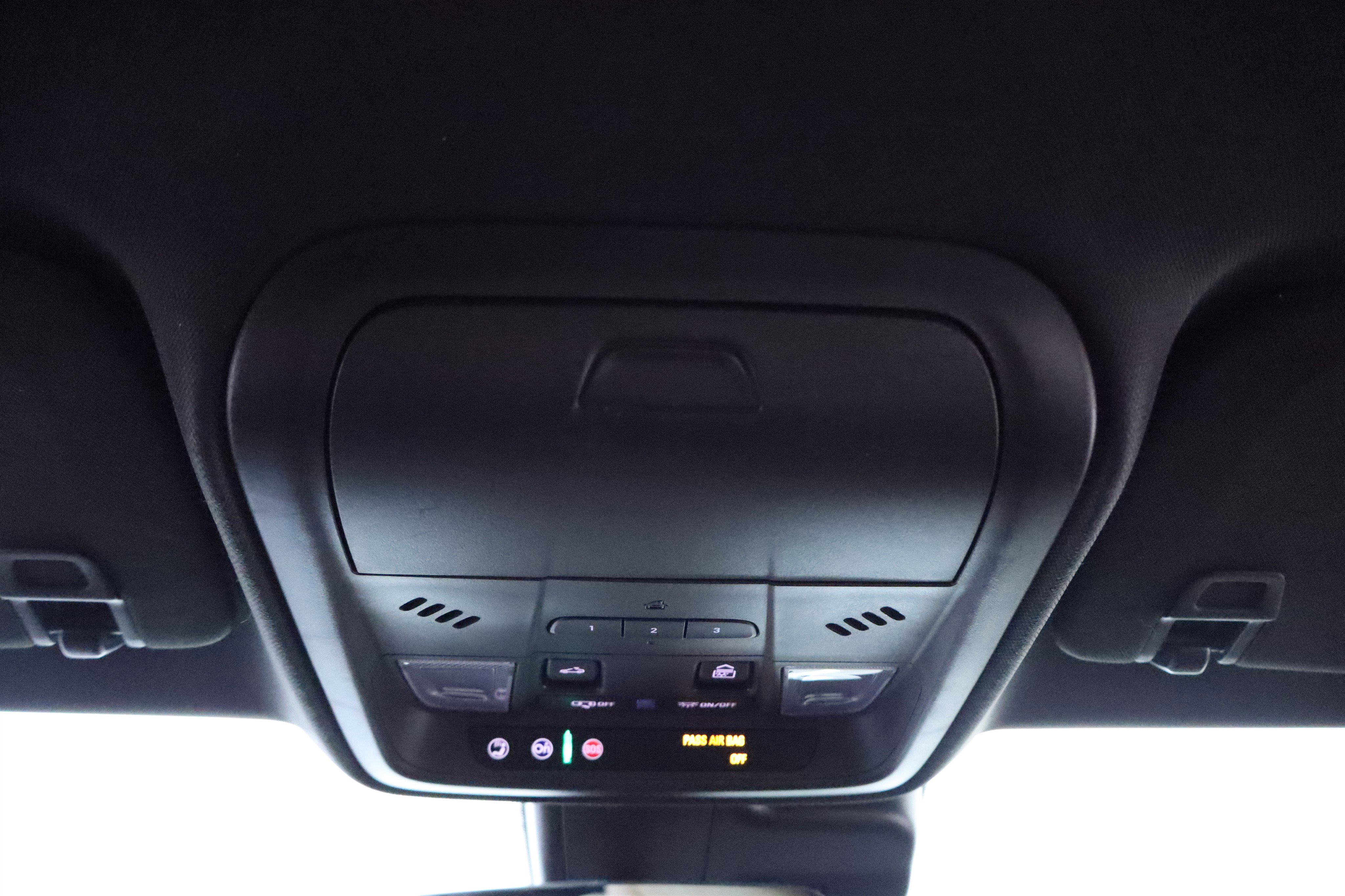 Used 2019 Cadillac XT4 Premium Luxury w/ Cold Weather Package AWD/4WD image 28