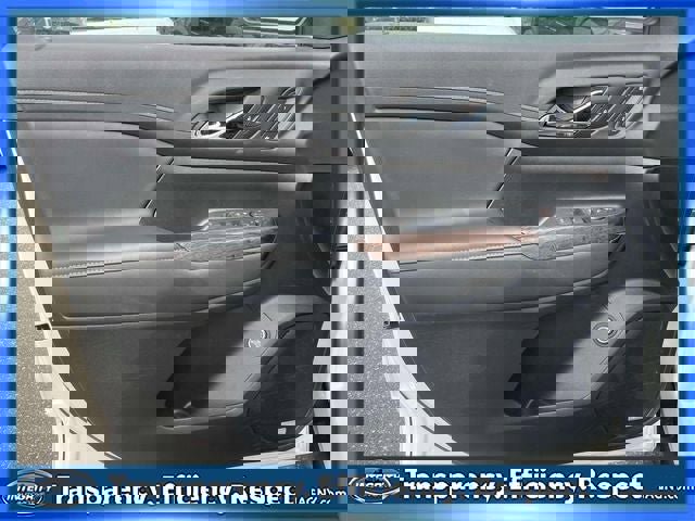 Used 2023 GMC Acadia Denali w/ Denali Technology Package AWD/4WD image 17