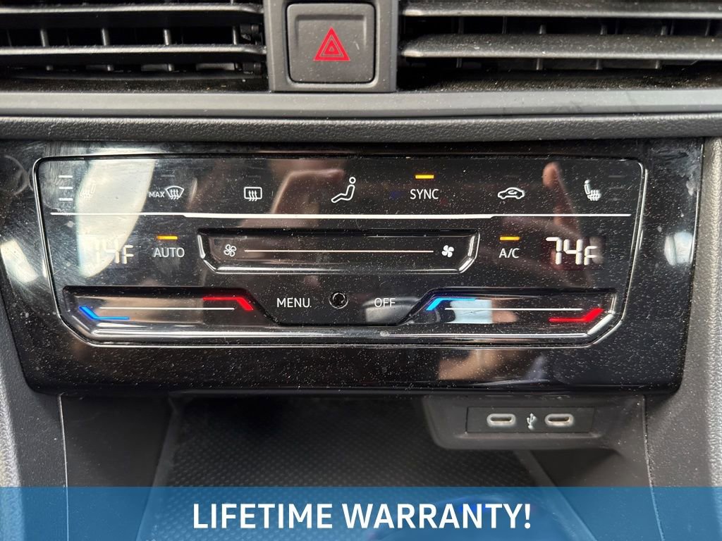 Used 2025 Volkswagen Jetta Sport image 4