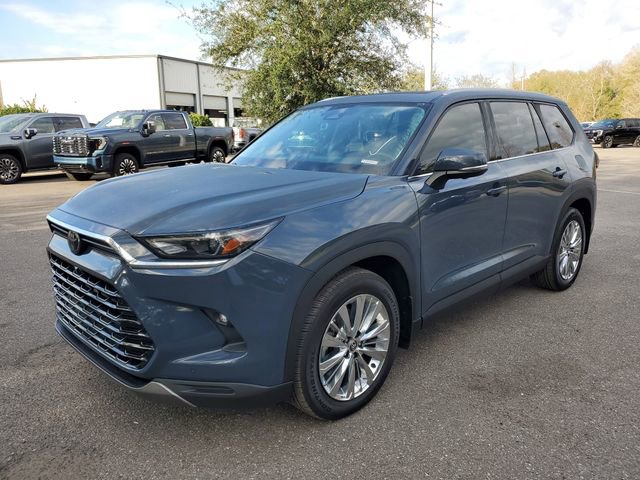 Used 2024 Toyota Grand Highlander Platinum image 2