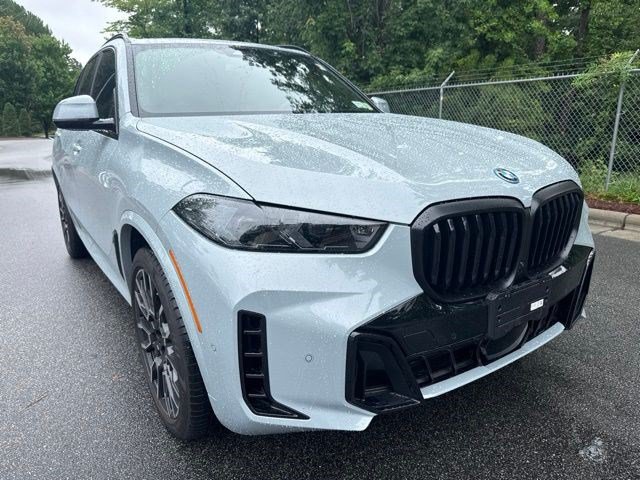 Used 2026 BMW X5 xDrive50e w/ M Sport Package AWD/4WD image 11