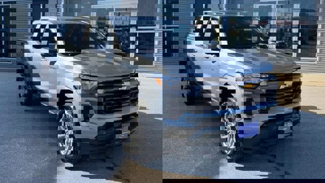 Used 2023 Chevrolet Colorado LT w/ LT Convenience Package II image 4