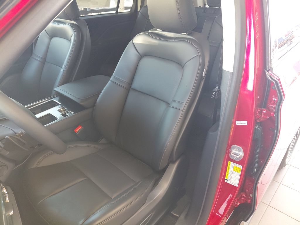 New 2026 Lincoln Aviator AWD image 38
