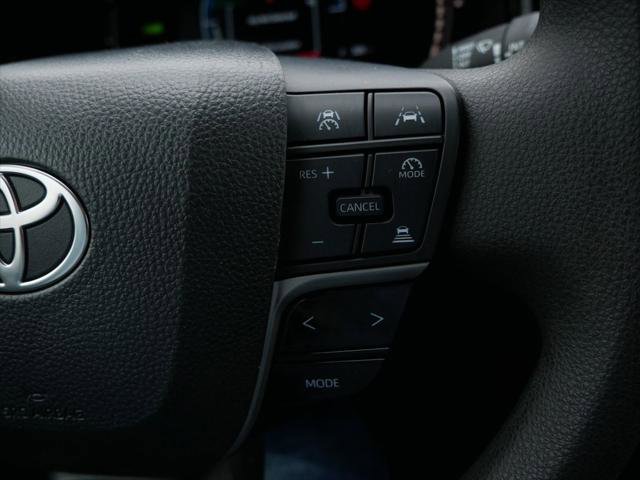 Certified 2025 Toyota Camry LE FWD image 28