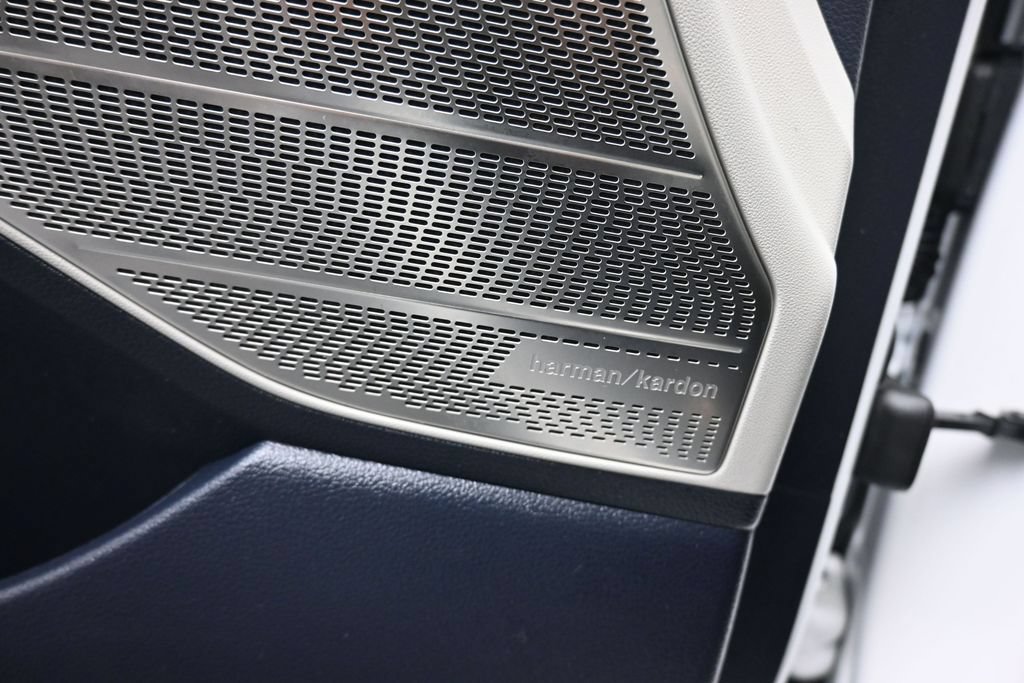 Used 2022 Hyundai Palisade Limited FWD image 11
