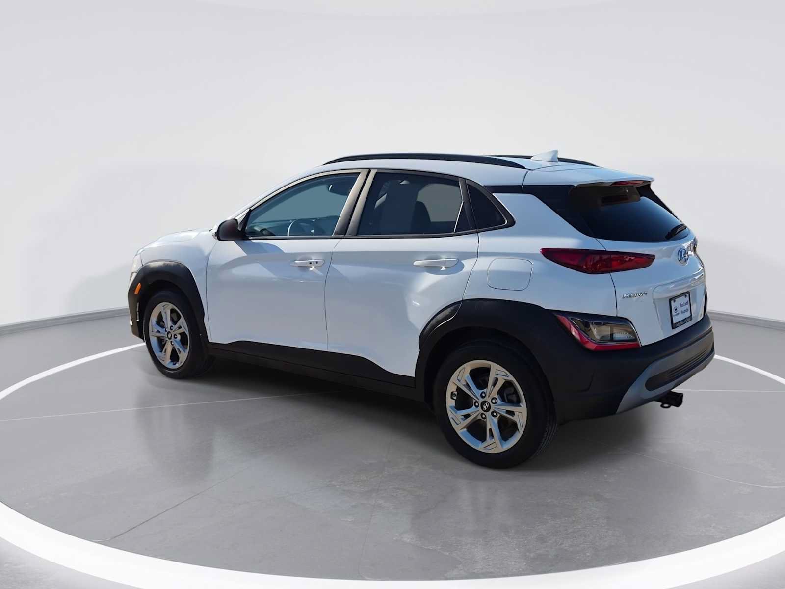Used 2023 Hyundai Kona SEL AWD/4WD image 6