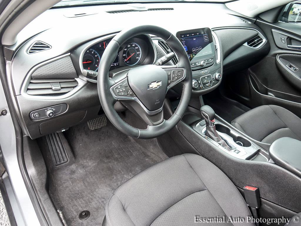 Used 2023 Chevrolet Malibu RS FWD image 16