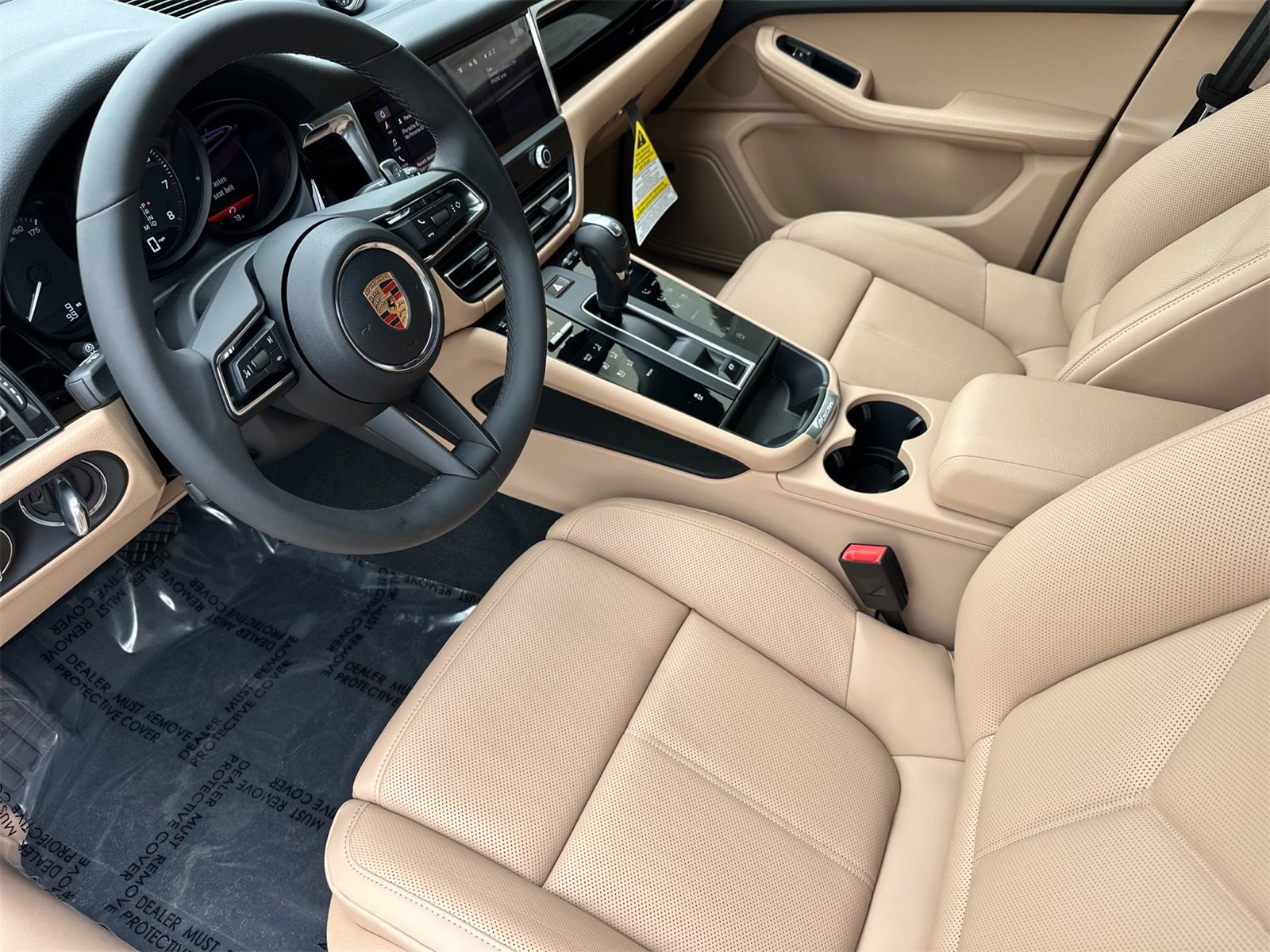 New 2026 Porsche Macan image 4