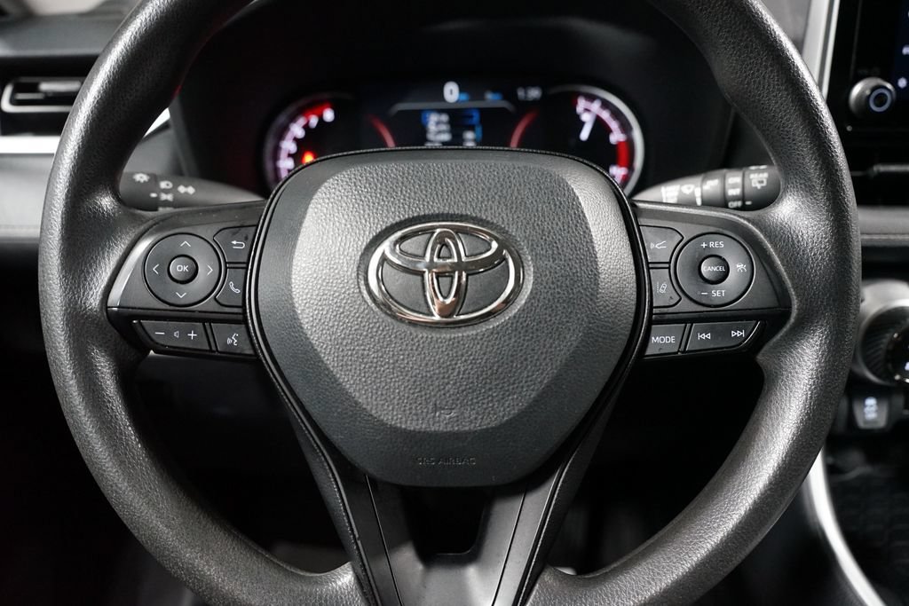 Used 2024 Toyota RAV4 XLE FWD image 12