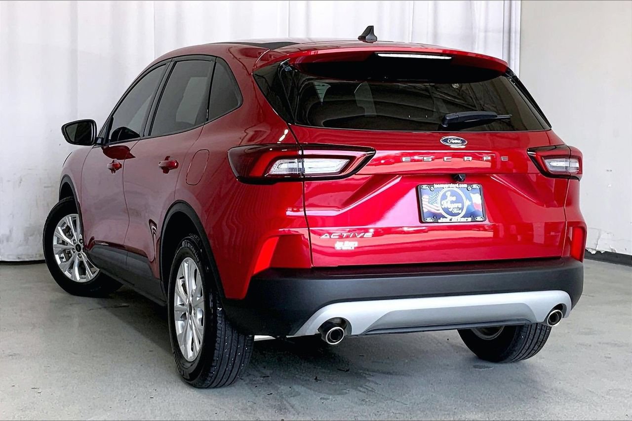 Used 2025 Ford Escape Active FWD image 10