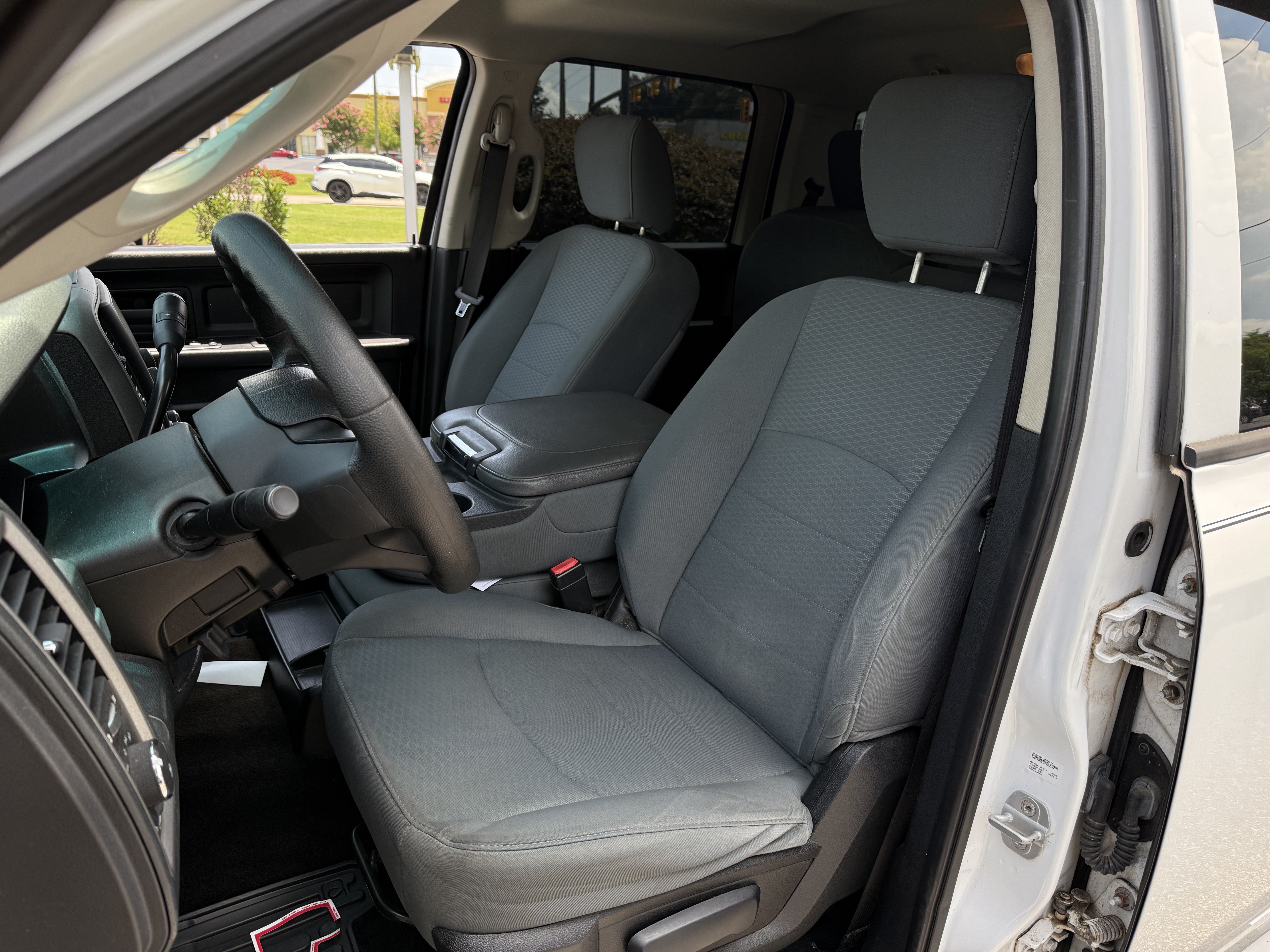 Used 2014 RAM 1500 Express RWD image 12