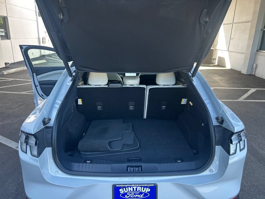 Used 2023 Ford Mustang Mach-E Premium AWD/4WD image 28