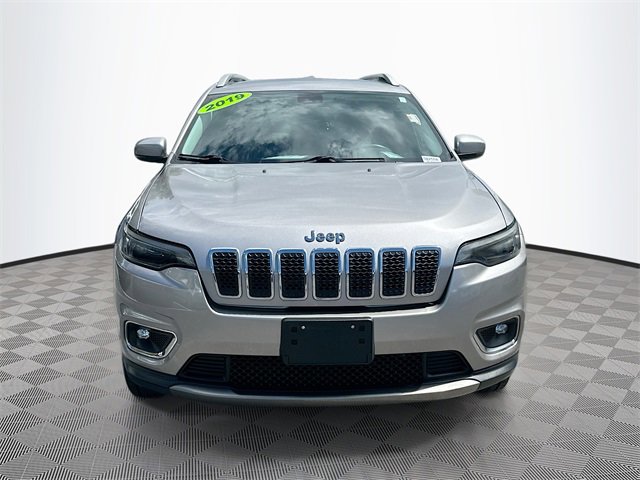 Used 2019 Jeep Cherokee Limited image 2