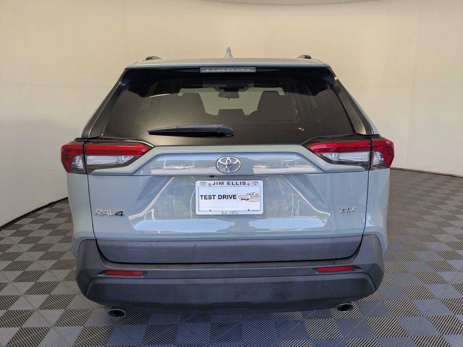 Certified 2022 Toyota RAV4 XLE FWD image 7