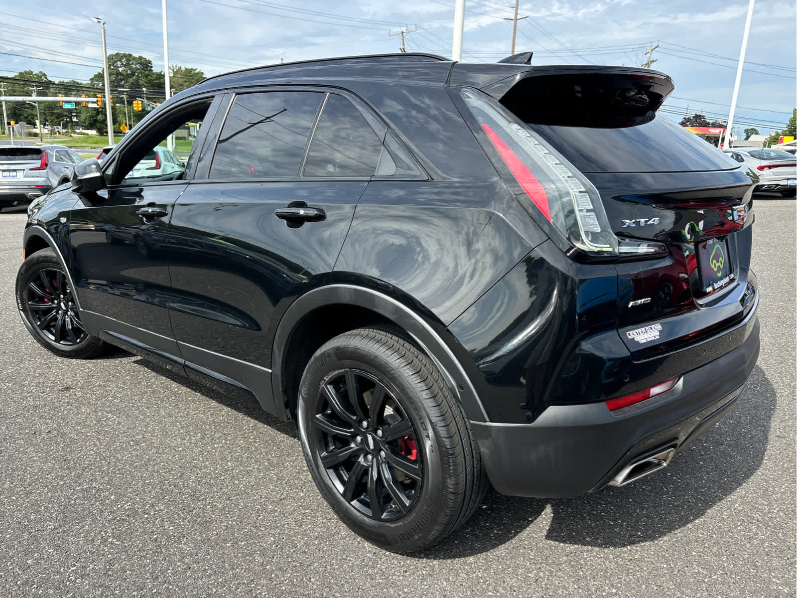 Certified 2021 Cadillac XT4 Sport w/ Enhanced Visibility Package AWD/4WD image 31
