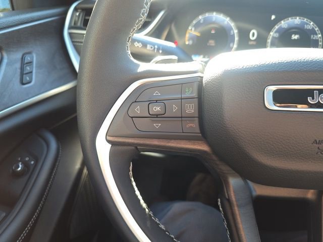 New 2025 Jeep Grand Cherokee L Limited image 13