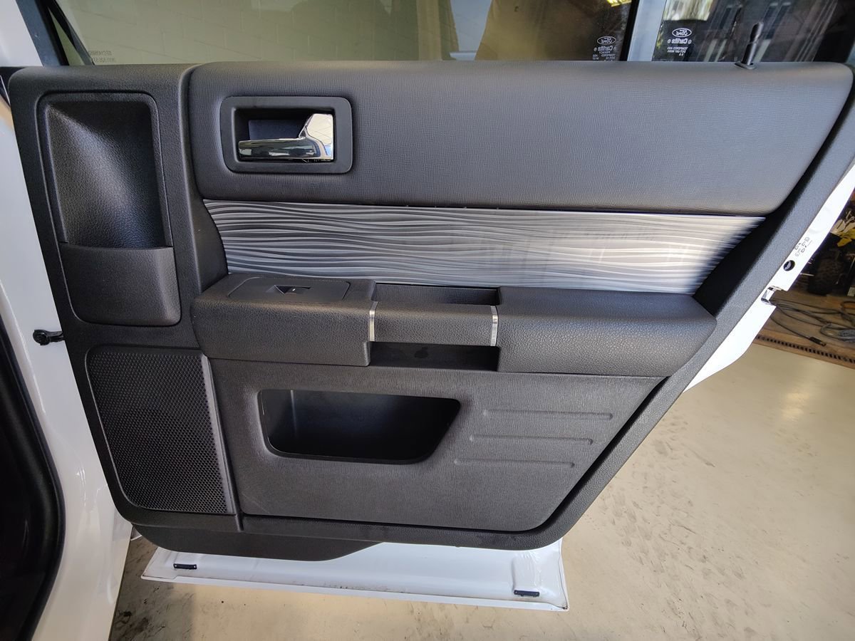 Used 2019 Ford Flex SEL w/ Equipment Group 202A AWD/4WD image 16